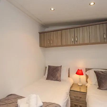 Holiday home Acorn *